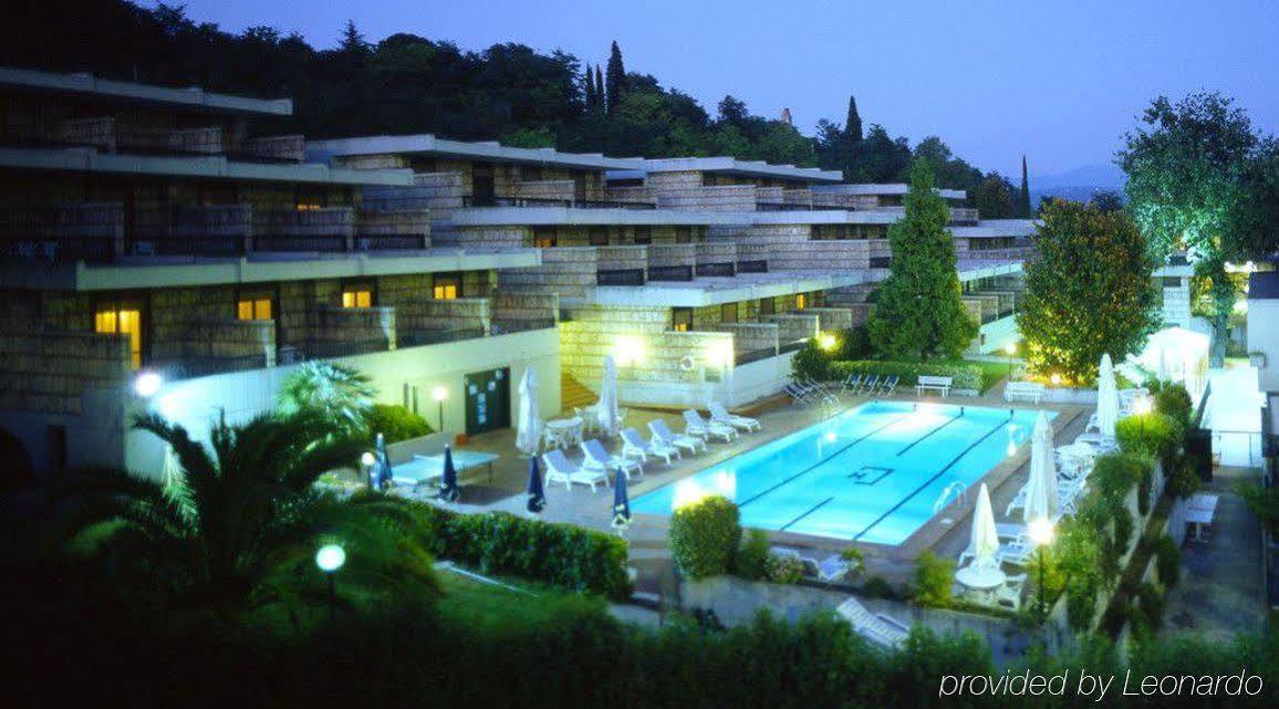 Hotel Garden แตร์นี ภายนอก รูปภาพ